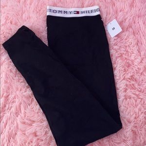 NWT BLACK TOMMY HILFIGER LEGGINGS